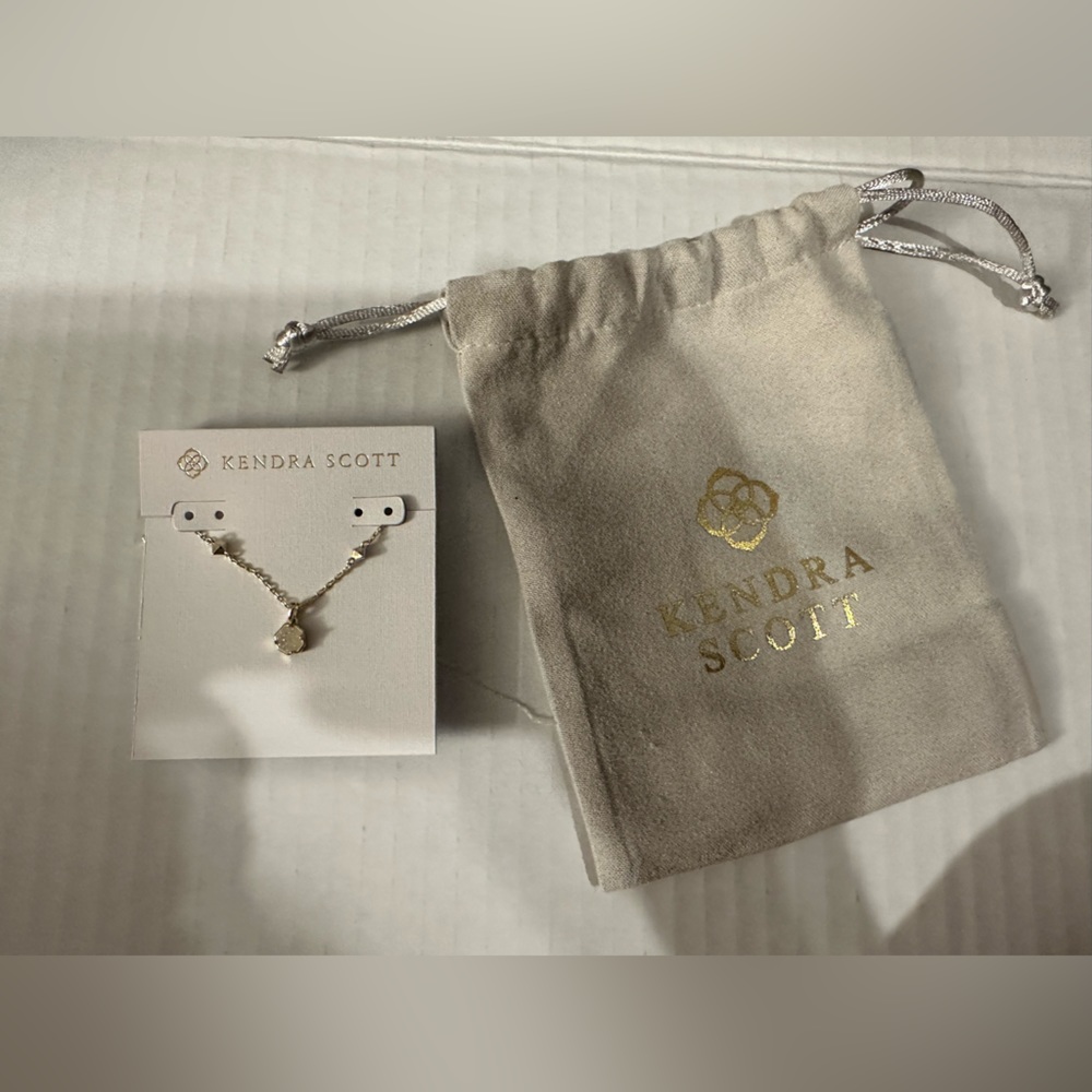 Kendra Scott Necklace
